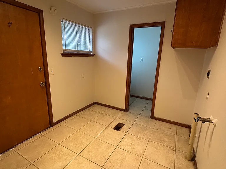 852 N Xenophon Ave — Photo 11