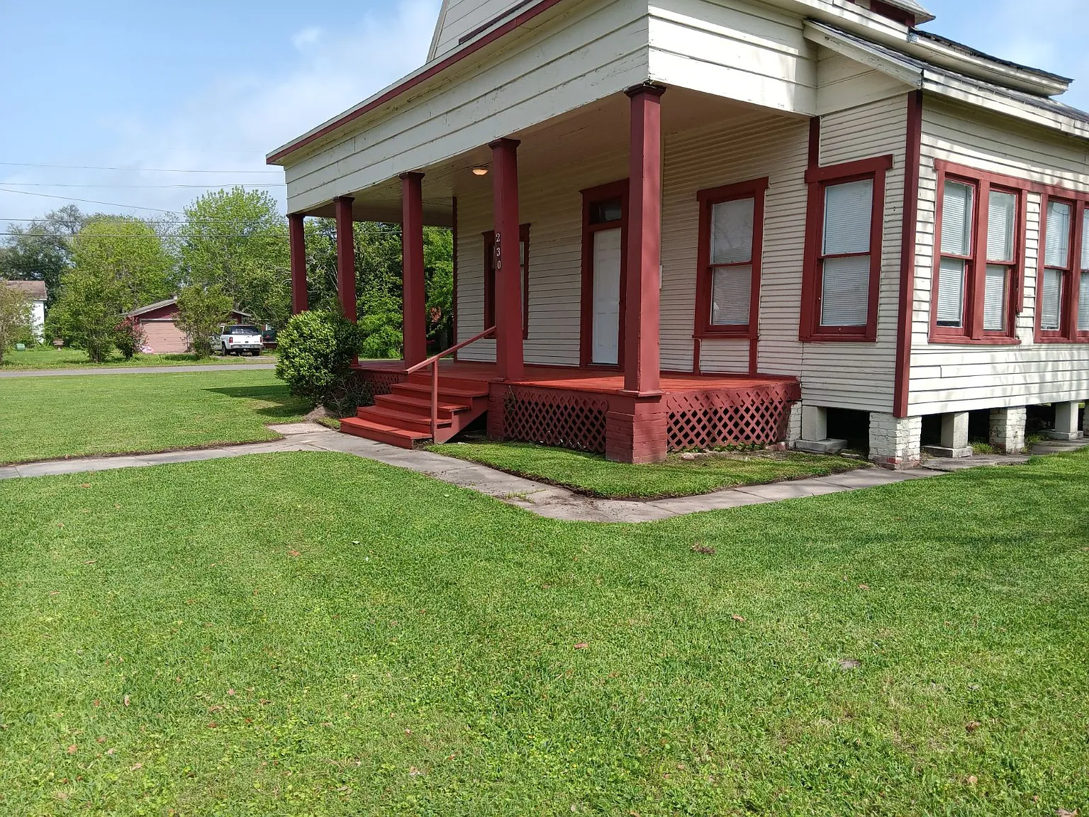 230 El Paso Ave — Photo 4