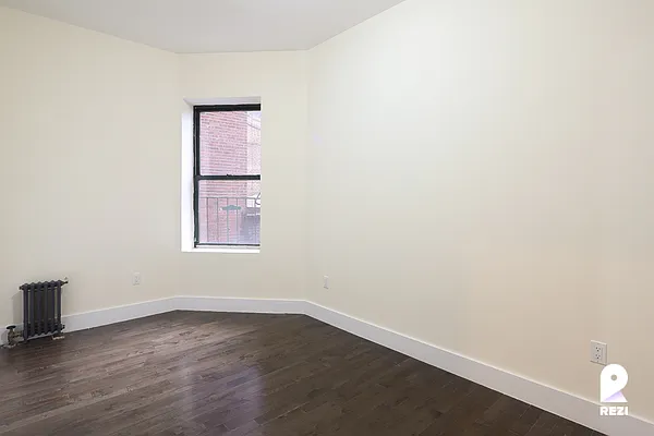 Rented by REZI | media 21