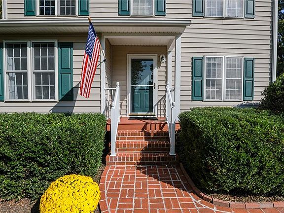 2nd image of 10133 Berrymeade Hills Ter