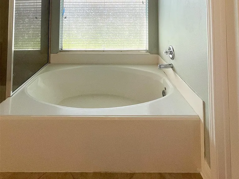 854 Skyspring Ln — Photo 10