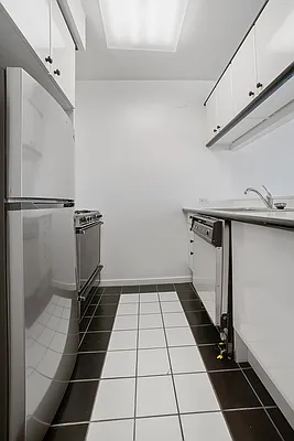 Rented by RELO REDAC INC. | media 12