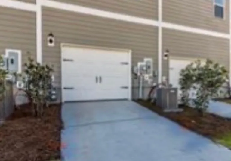 230 Johnston Dr — Photo 13