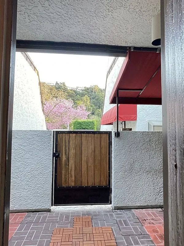 1 bed, 1.5 bath, 847 sqft, $3,500 — Photo 4
