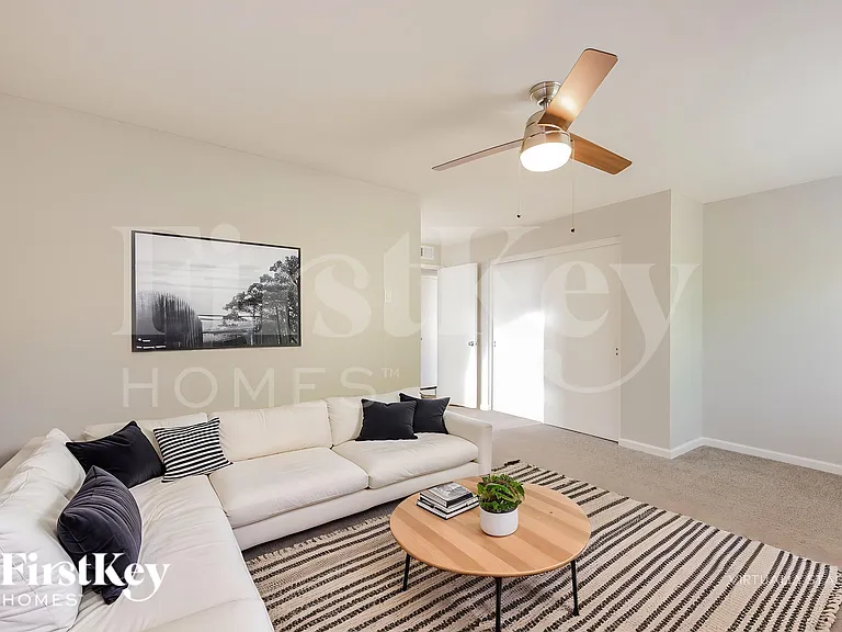 6338 W Purdue Ave — Photo 4