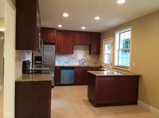 2011 Penman Rd, Jacksonville Beach, FL 32250