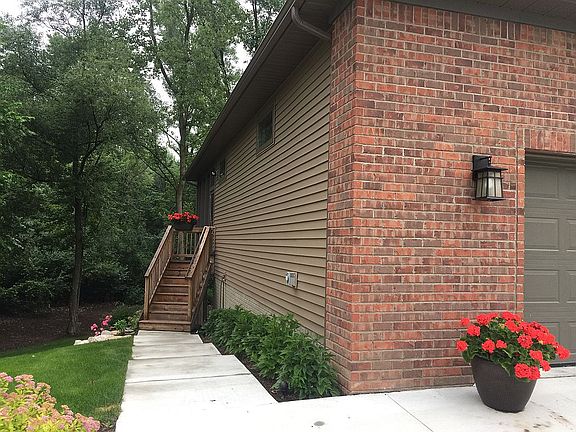 4th image of 5741 Royal Park Cir