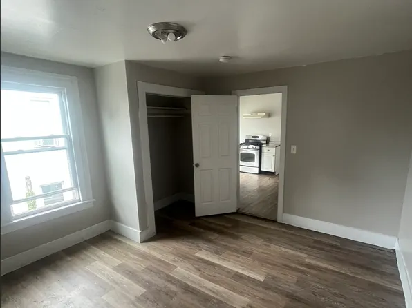 235 Park St #2, Bridgeport, CT 06608