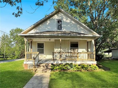 321 N Grand St, Corder, MO, 64021