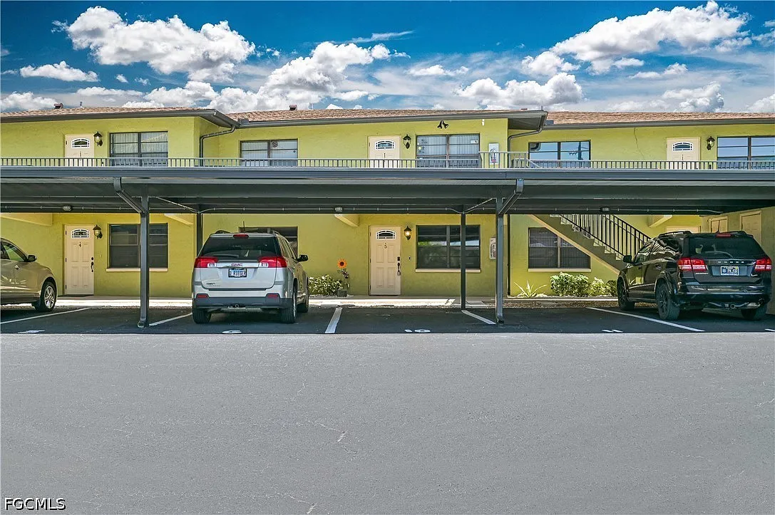 2 bed, 2.0 bath, 1200 sqft, $1,800 — Photo 3