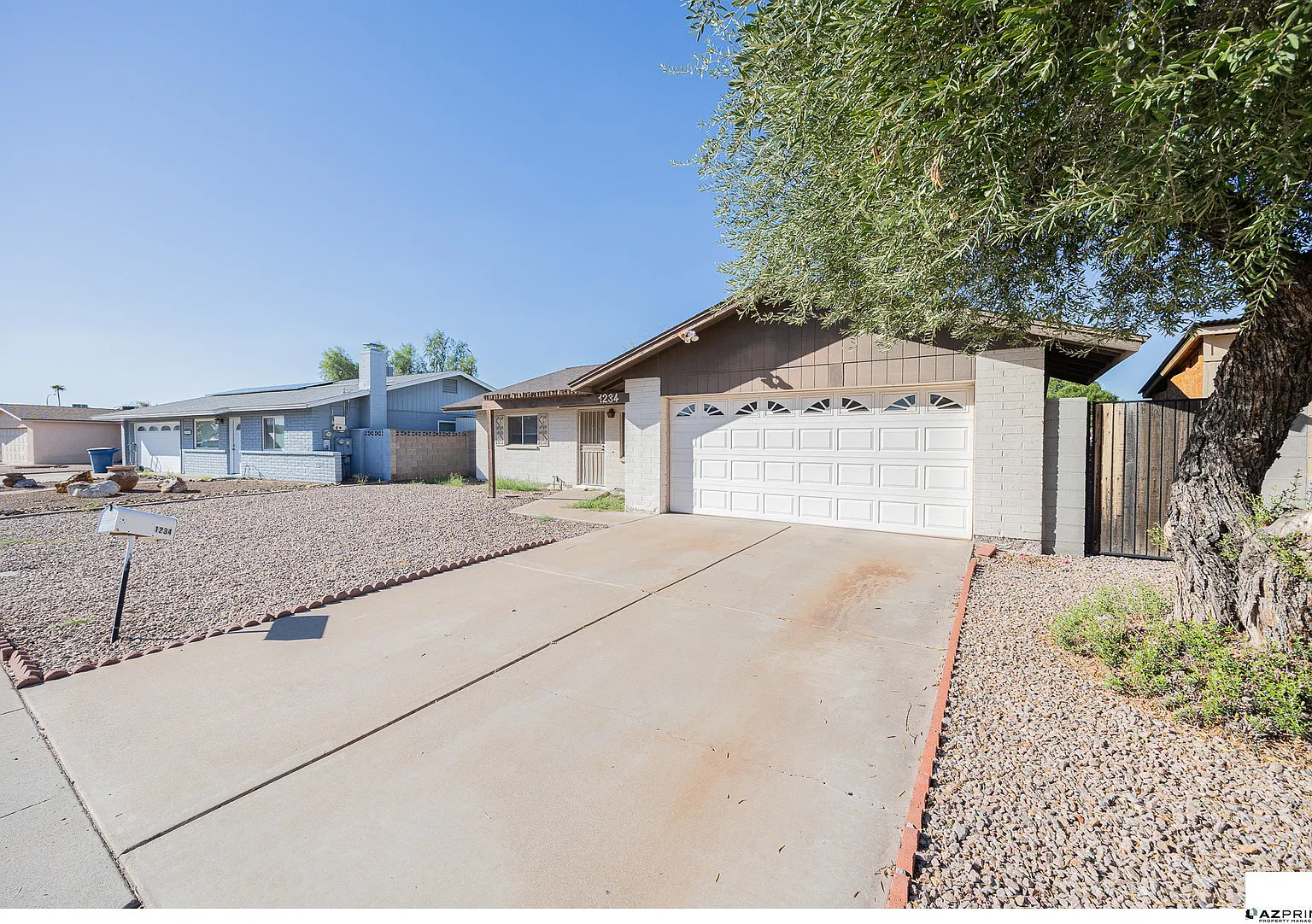 Stylish 3/2 Chandler House with Private Backyard Spa Retreat! — Photo 3