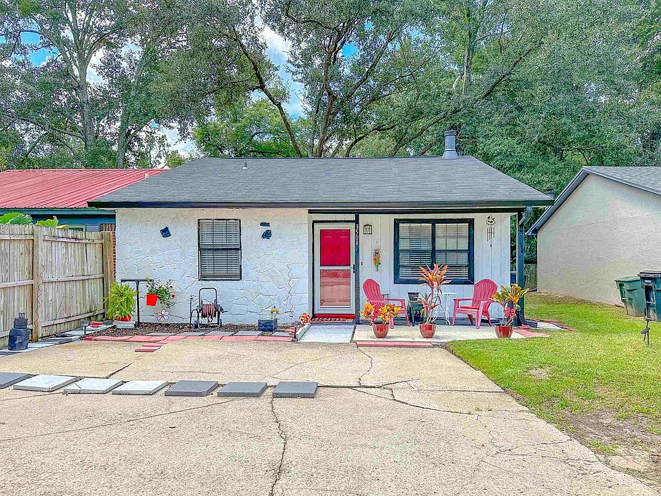 1st image of 3504 Stewart Way