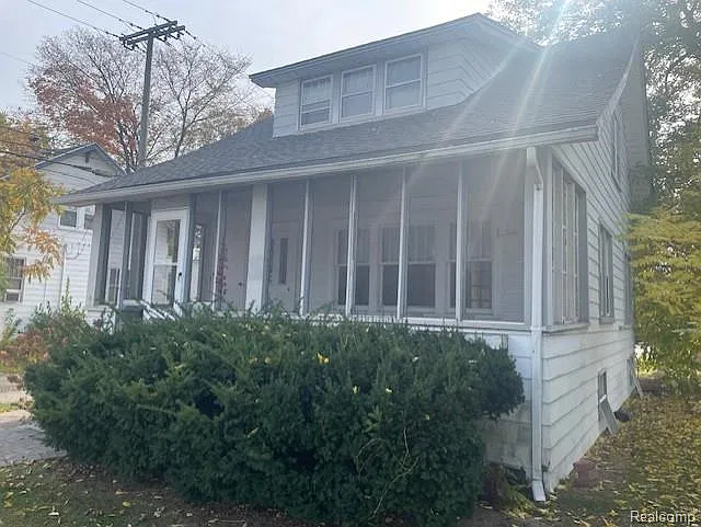 3 bed, 1.0 bath, 1532 sqft, $1,850 — Photo 1