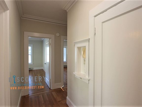 3rd image of 3501-3505 Lakeshore Ave #9