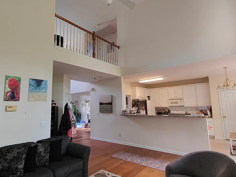 208 Creekway Ct — Photo 14