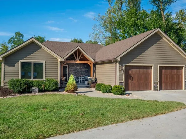 7877 SE State Route 371, Saint Joseph, MO 64504