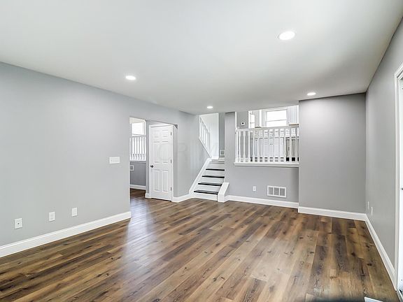 5th image of 870 Bledsoe Dr