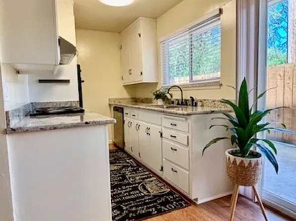 Lafi Lafi, 3569 Brook St APT A, Lafayette, CA 94549