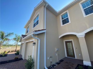 2882 Blossom Way, Naples, FL 34120