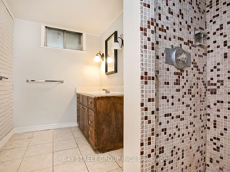 67 Elvaston Dr — Photo 23