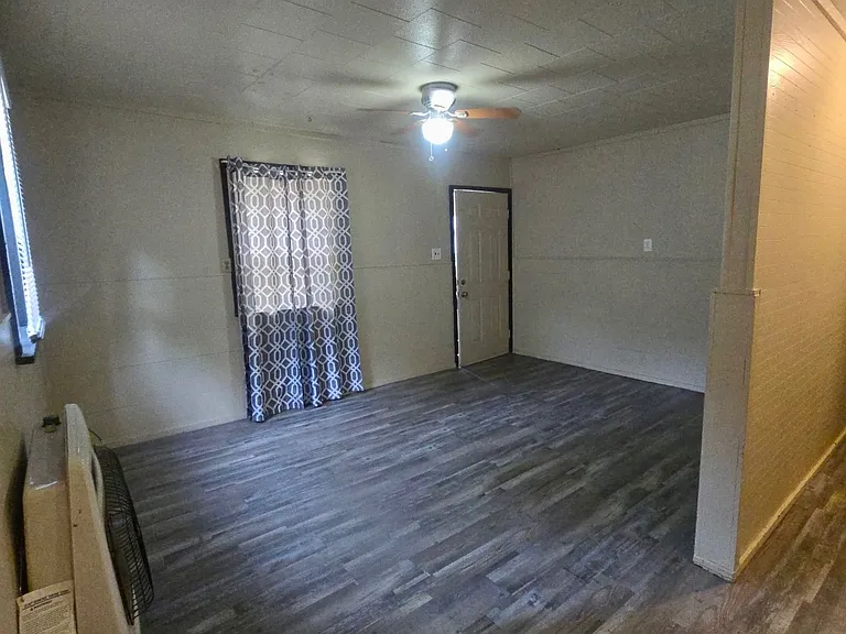 12547 Chapman Rd — Photo 3