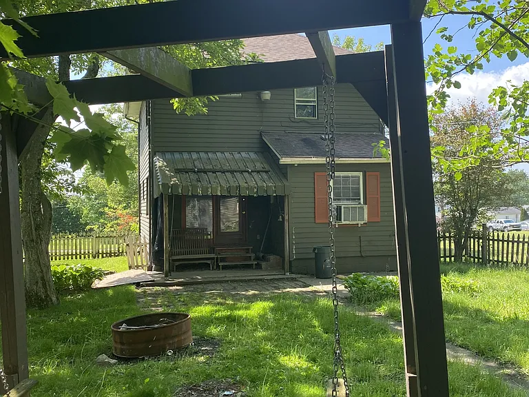 523 New Castle Ave — Photo 10