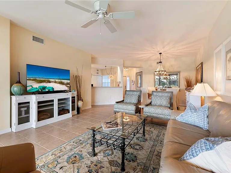 10129 Colonial Country Club Blvd — Photo 3
