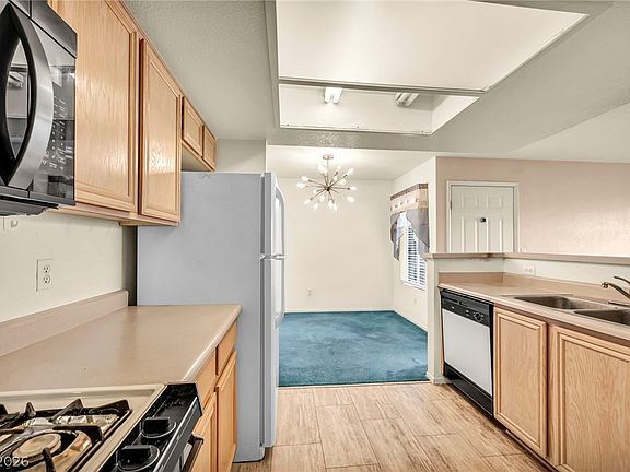 4th image of 8070 W Russell Rd Unit 2060