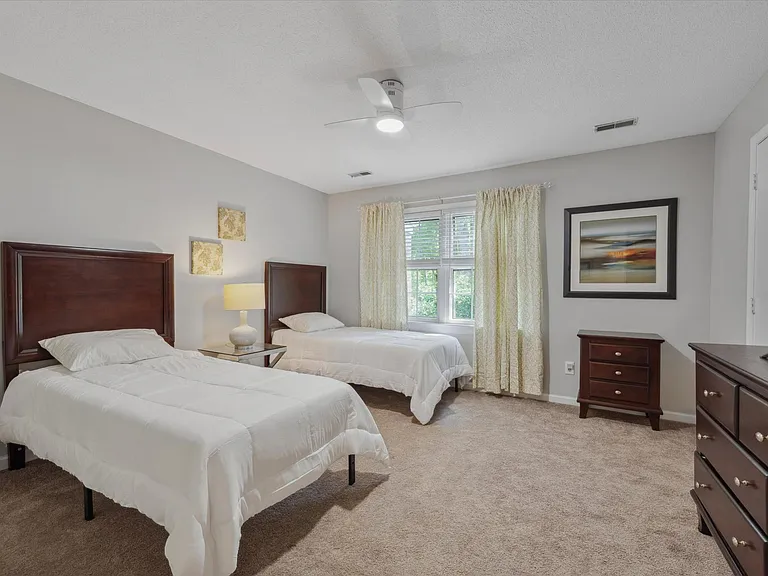107 Barbary Ct — Photo 27