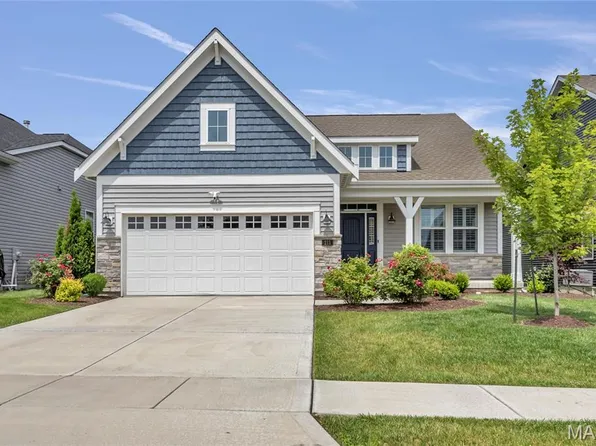211 Cambium Ct, Wentzville, MO 63385