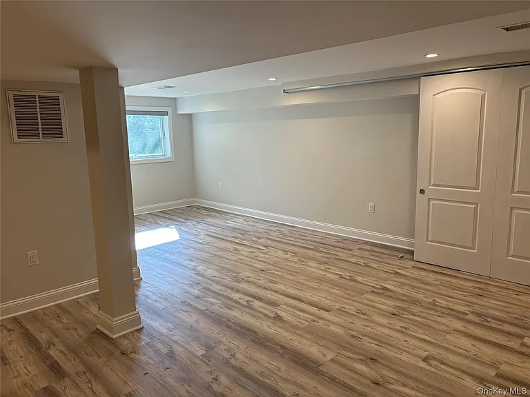 24 Sleepy Hollow Rd — Photo 20