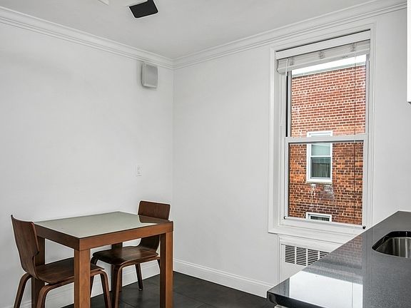 5th image of 66-10 Thornton Pl #6G