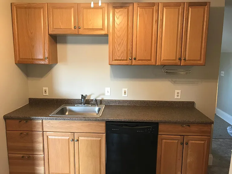 1315 W 104th St #3 — Photo 10