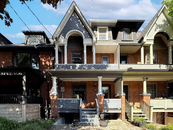 225 Howland Ave, Toronto, ON M5R 3B7