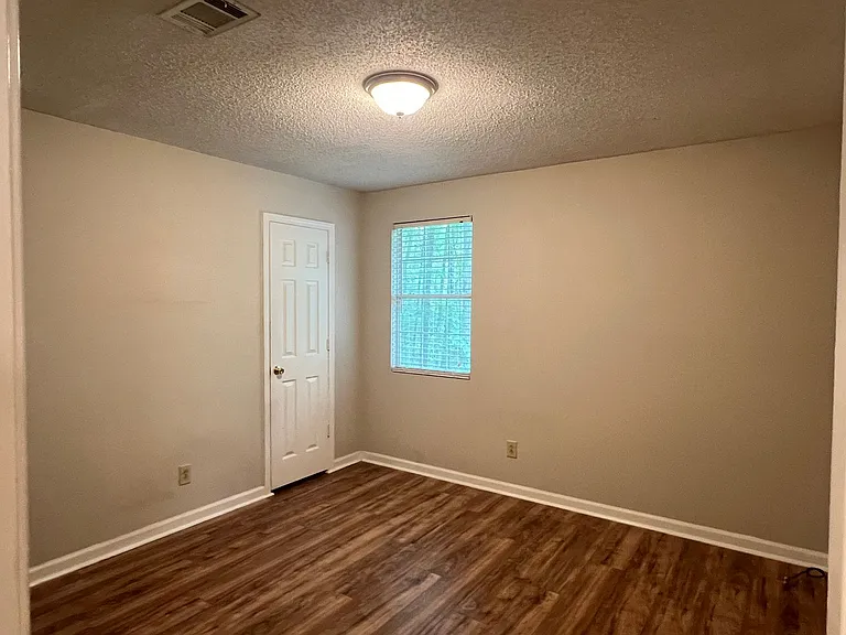 536 Loblolly Ln — Photo 9