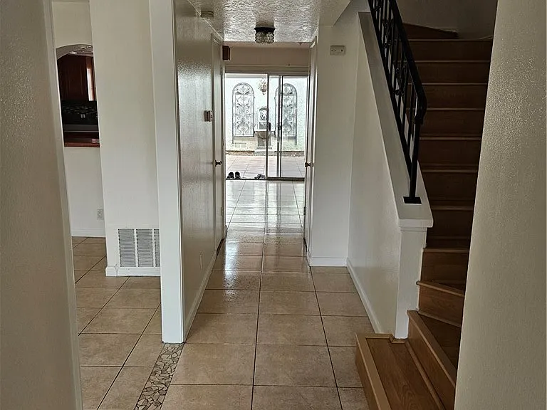 15271 Cadiz Dr — Photo 3
