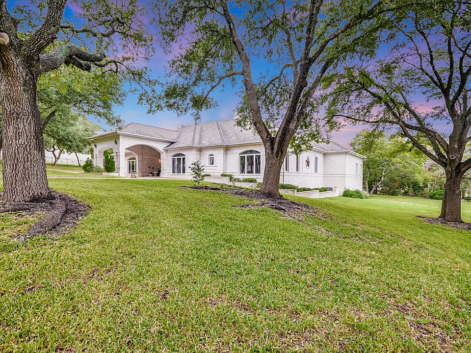 1st image of 8404 Hickory Creek Dr