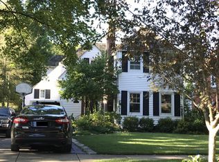 1446 Asbury Ave, Winnetka, IL 60093