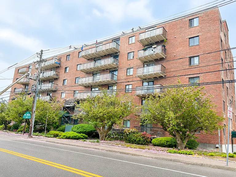 46 Cochituate Rd #402 — Photo 9