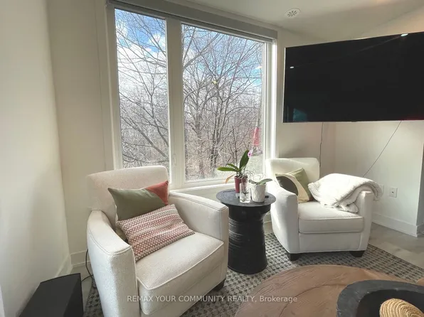 3488 Widdicombe Way #6, Mississauga, ON L5L 0B8