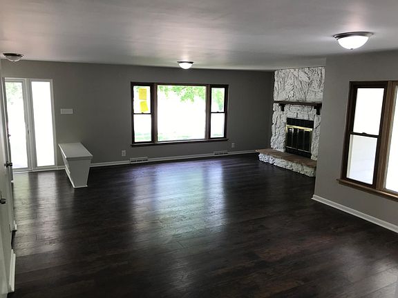 5th image of 18468 Oakwood Ave