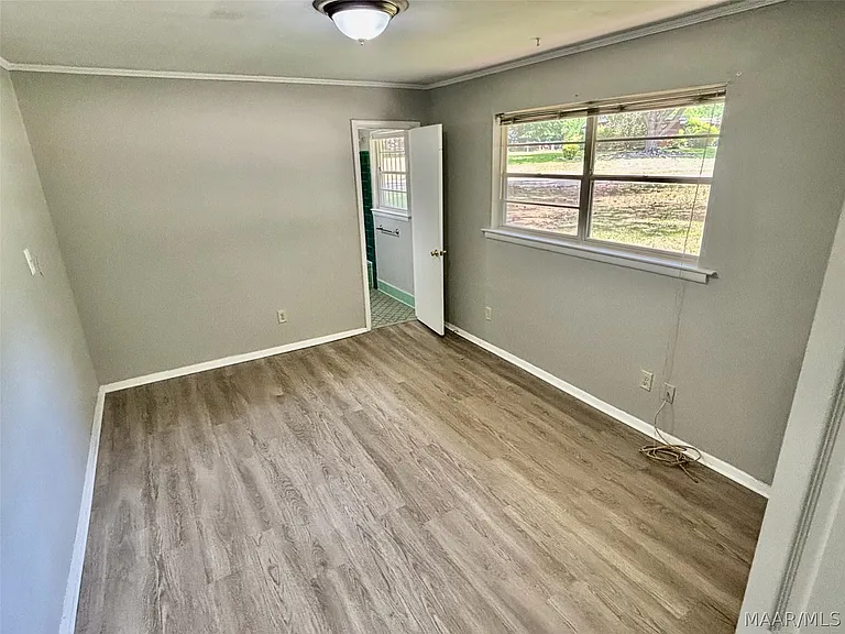 1216 Karen Rd — Photo 9