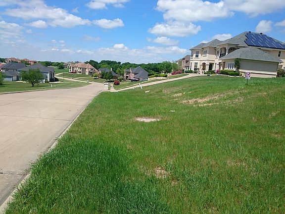 2nd image of 414 Golden Pond Dr