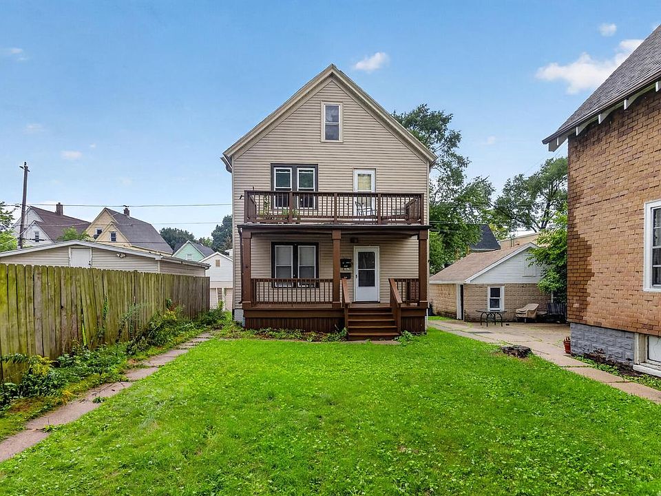 1st image of 2867 N Fratney STREET