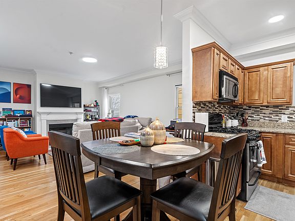 2nd image of 6120 Fillmore Pl APT 3