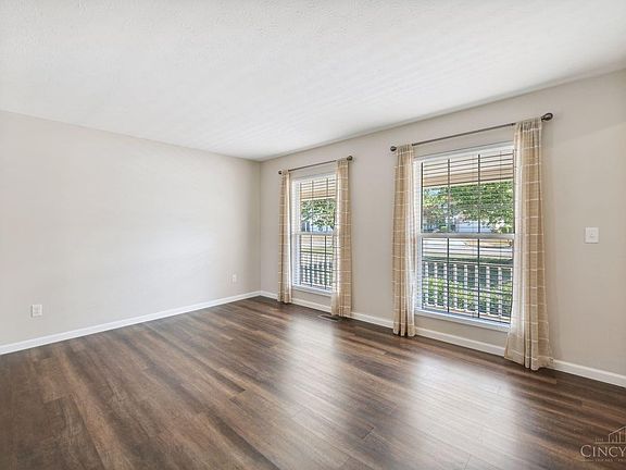 5th image of 9933 Cedar Knoll Dr