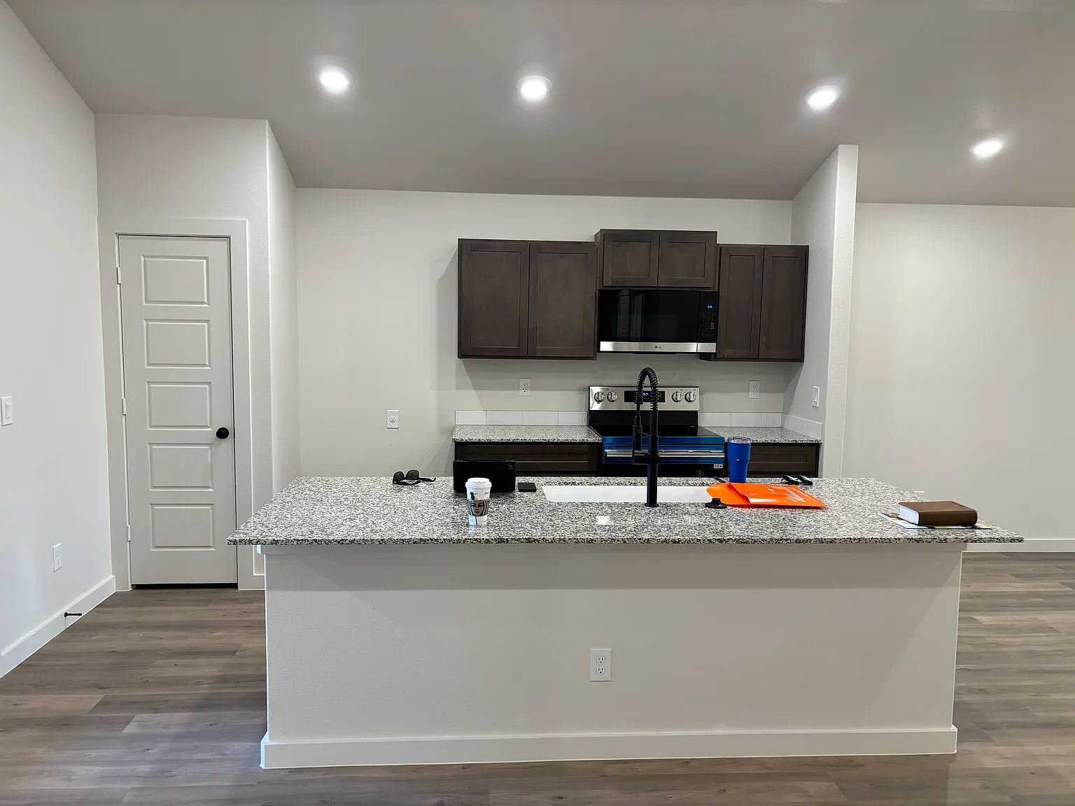 3 bed, 1450 sqft, $1,650 — Photo 3