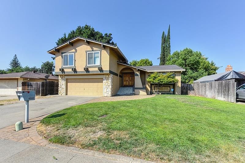 1st image of 8248 Twin Oaks Ave