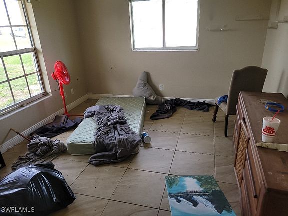 4th image of 513 NW 25th Ave