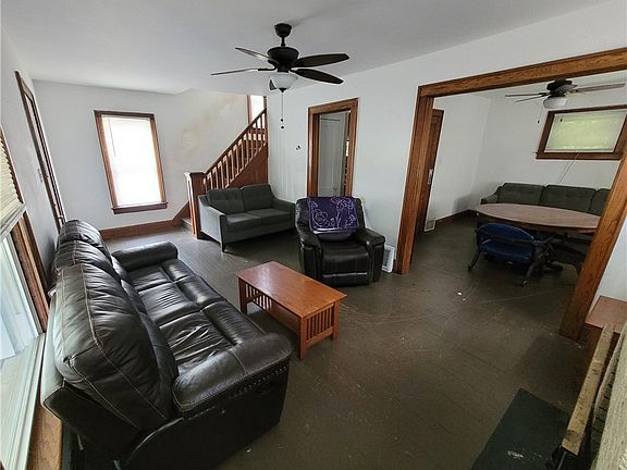 4th image of 455 Delmar Ave